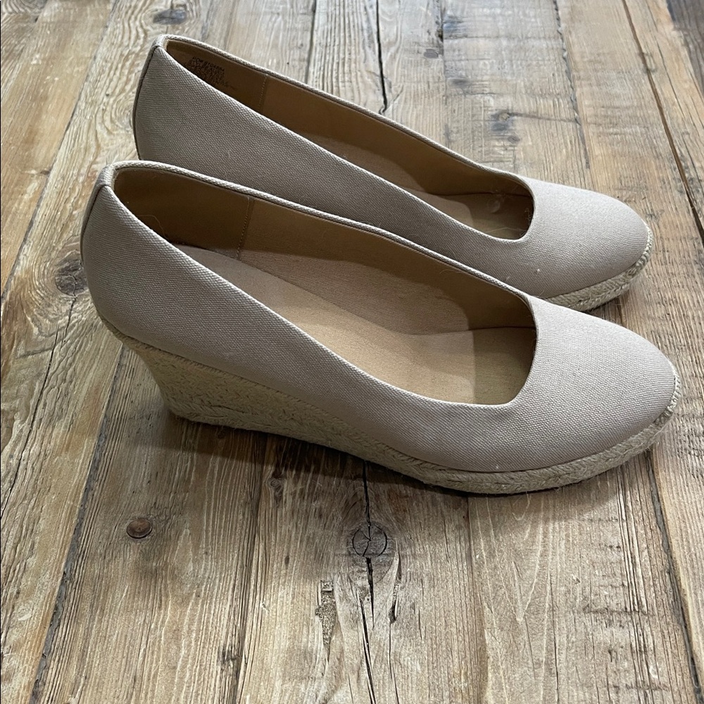 J. Crew Factory Beige Espadrille Wedge Pumps - Picture 4 of 7